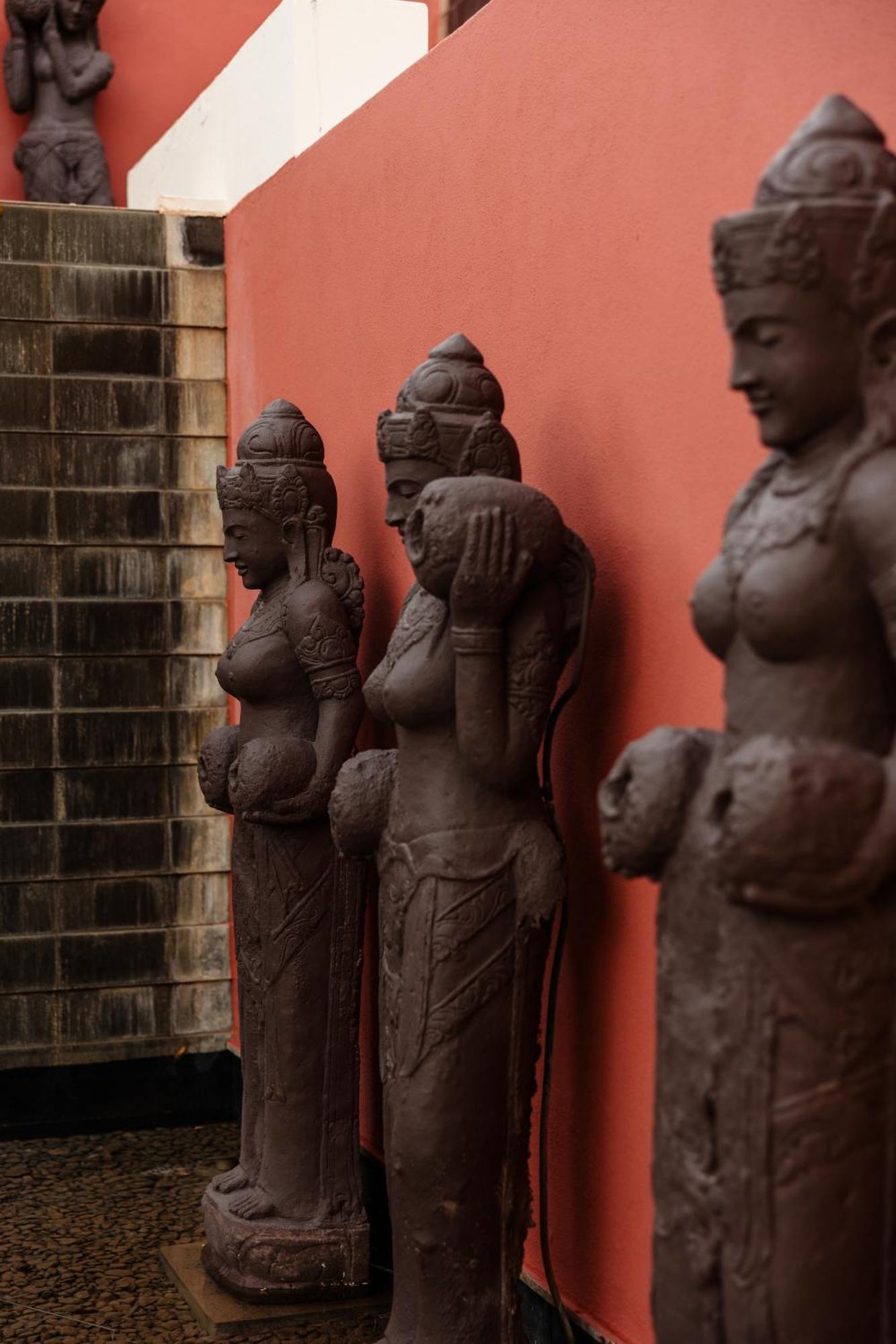Shanti Som Monda Exterior photo
